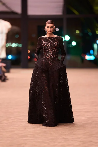 Look 37